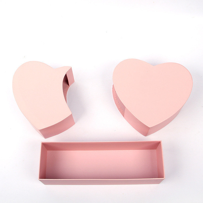جعبه کادویی مات UV به شکل قلب با روکش مقوایی پانسیفیک 400 گرم
